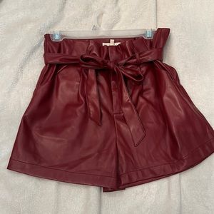 Crimson short